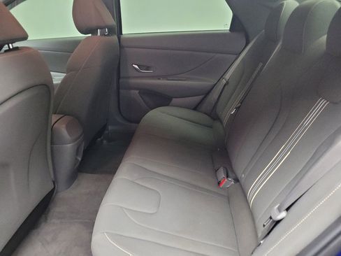 Used 2024 Hyundai Elantra SEL FWD image 18