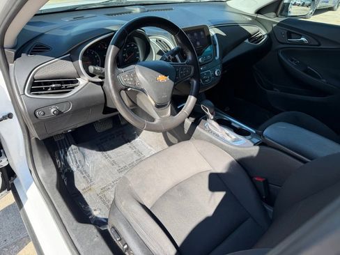 Used 2021 Chevrolet Malibu RS FWD image 12
