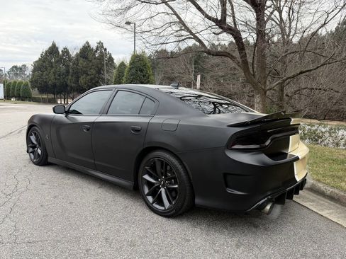 Used 2019 Dodge Charger Scat Pack image 8