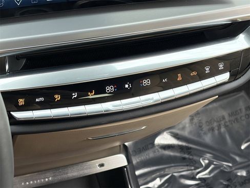 Used 2024 Cadillac Lyriq Luxury w/ Nappa Leather Package image 30