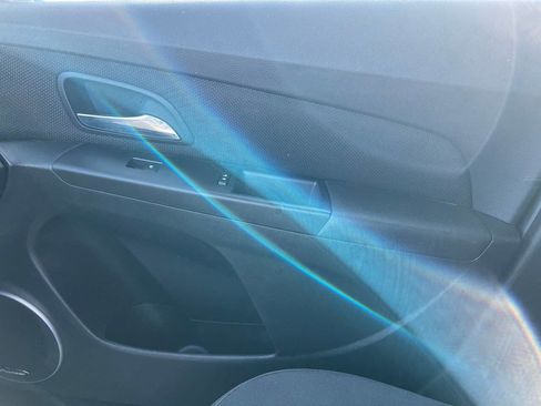 Used 2015 Chevrolet Cruze LT w/ Sun And Sound Package image 15