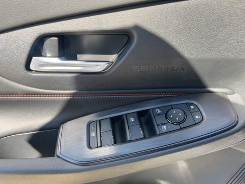 New 2026 Nissan Sentra SR w/ Floor Mat Package FWD image 11