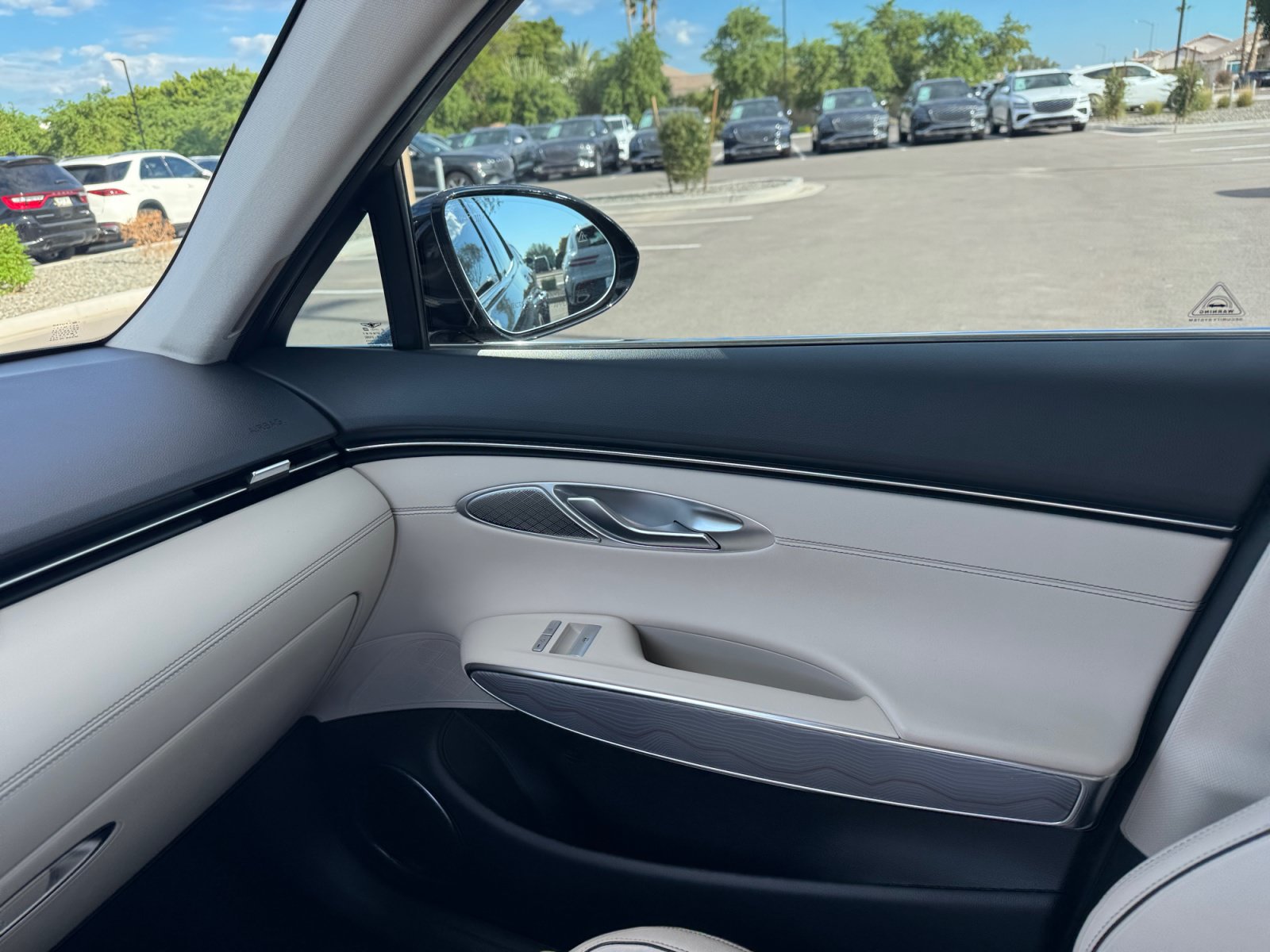 Used 2022 Genesis GV70 2.5T w/ Advanced Package AWD/4WD image 16