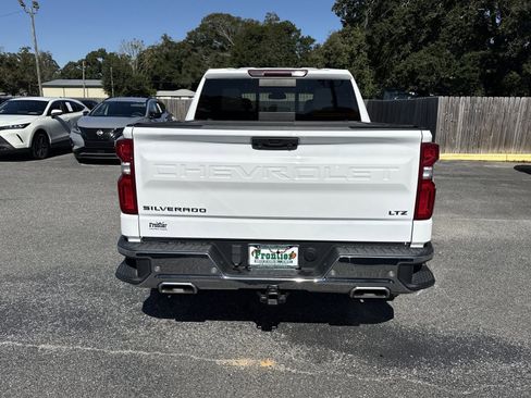 Used 2022 Chevrolet Silverado 1500 LTZ AWD/4WD image 4