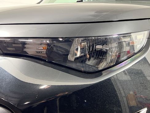 Used 2023 Kia Soul LX image 12