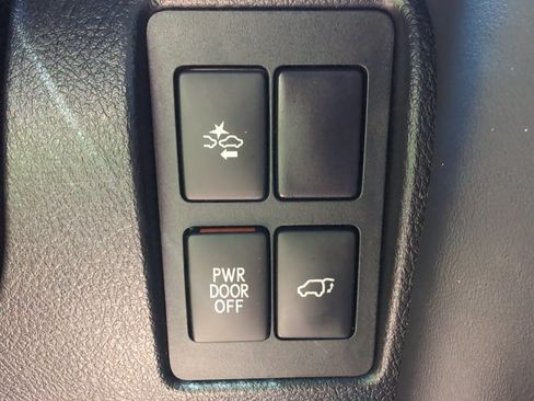 Used 2020 Lexus LX 570 4WD w/ Luxury Package image 46