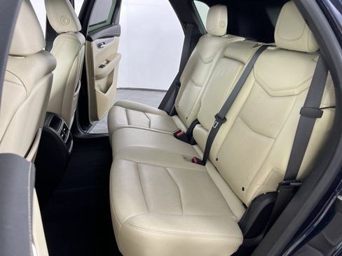 Used 2017 Cadillac XT5 Luxury FWD image 36