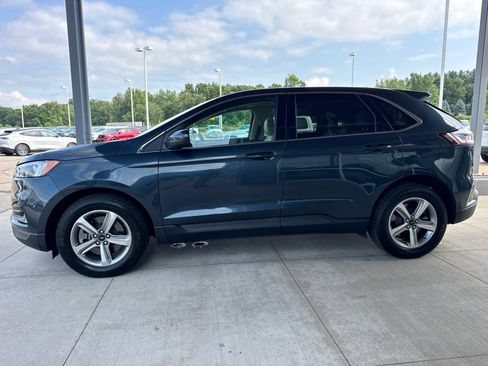 Certified 2024 Ford Edge SEL w/ Convenience Package AWD/4WD image 4
