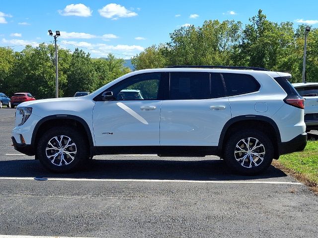 Used 2025 GMC Acadia AT4 w/ Luxury Package AWD/4WD image 4