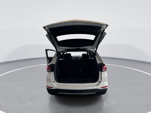 Used 2024 Chevrolet Equinox LT image 29