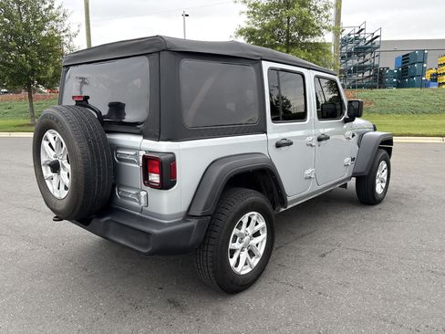 Used 2023 Jeep Wrangler Unlimited Sport AWD/4WD image 9