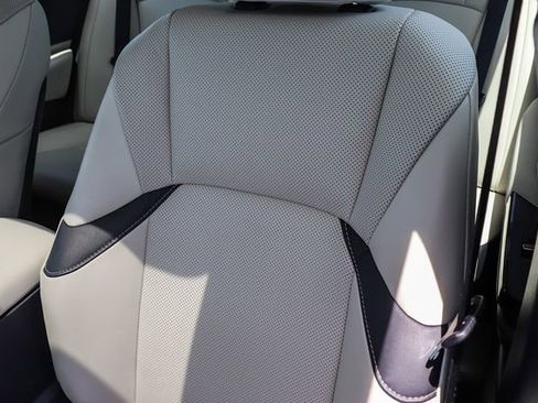 Used 2025 Lexus ES 300h w/ Premium Package FWD image 25