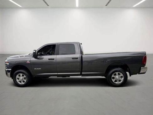 Used 2025 RAM 3500 Big Horn AWD/4WD image 2