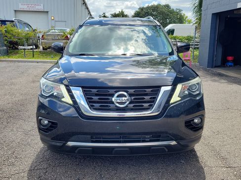 Used 2019 Nissan Pathfinder SV FWD image 2