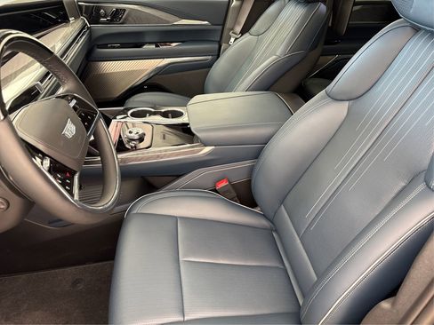 New 2025 Cadillac Escalade IQ Sport 2 w/ LPO, ONYX Package image 9