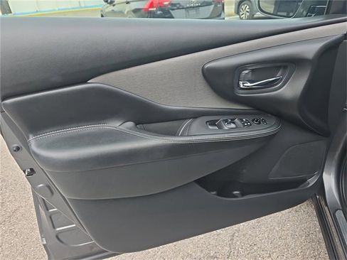 Used 2022 Nissan Murano SV image 13