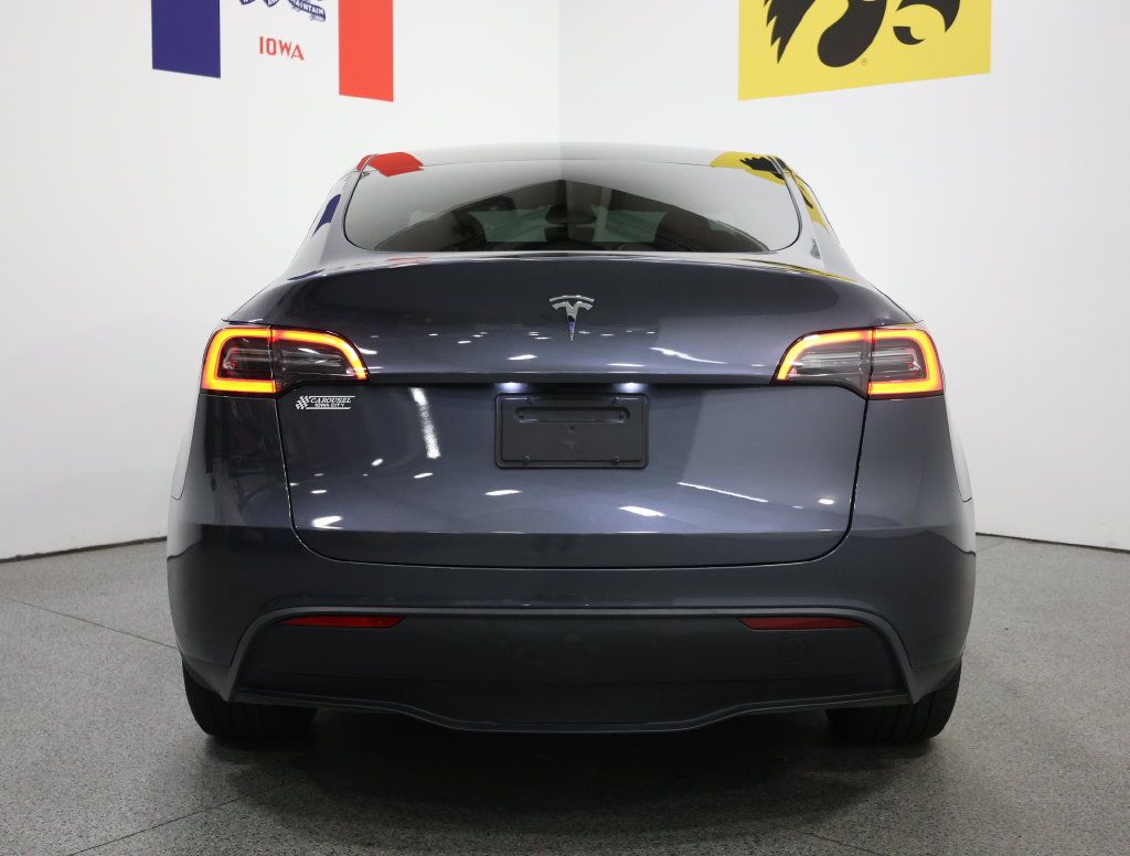 Used 2023 Tesla Model Y 2WD image 11