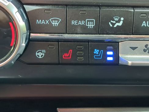 Used 2024 Ford F350 Lariat w/ Lariat Ultimate Package AWD/4WD image 22