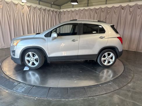 Used 2015 Chevrolet Trax LTZ FWD image 2