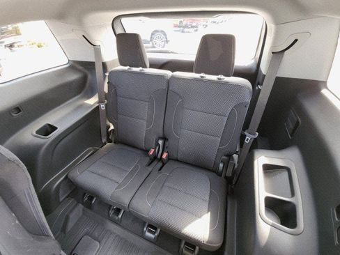 Used 2023 GMC Acadia SLE w/ Driver Convenience Package image 22