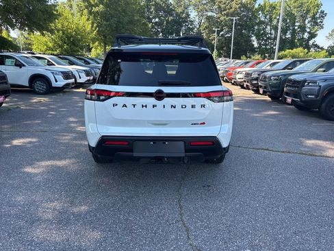 New 2026 Nissan Pathfinder Rock Creek AWD/4WD image 3