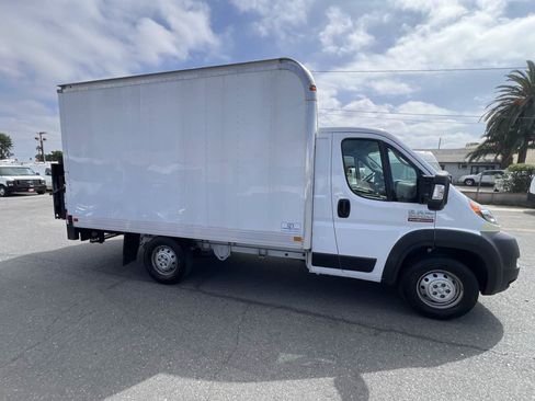 Used 2020 RAM ProMaster 3500 w/ Premium Appearance Group FWD image 5