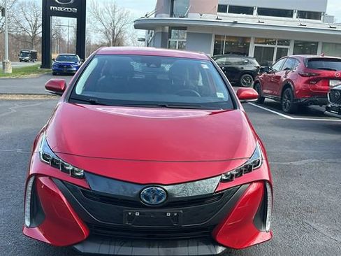 Used 2022 Toyota Prius Prime LE image 3