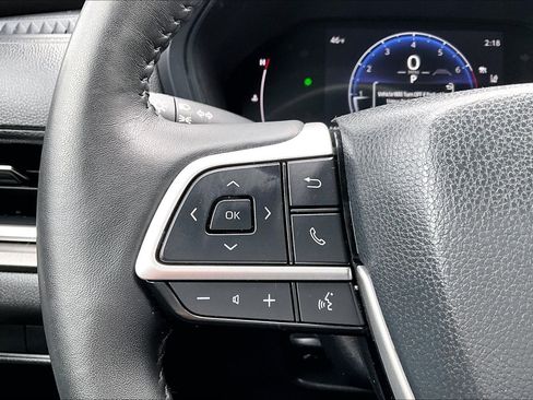 Used 2025 Toyota Grand Highlander FWD image 11