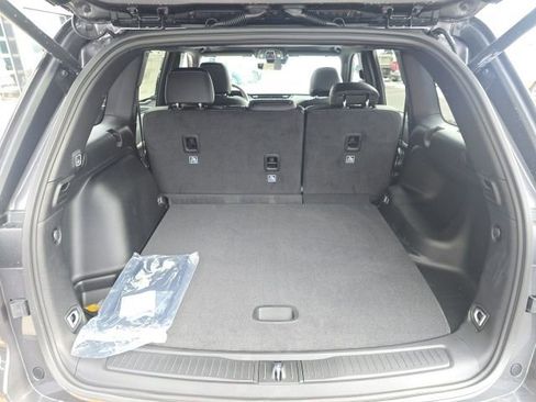 New 2026 Jeep Grand Cherokee Laredo image 28