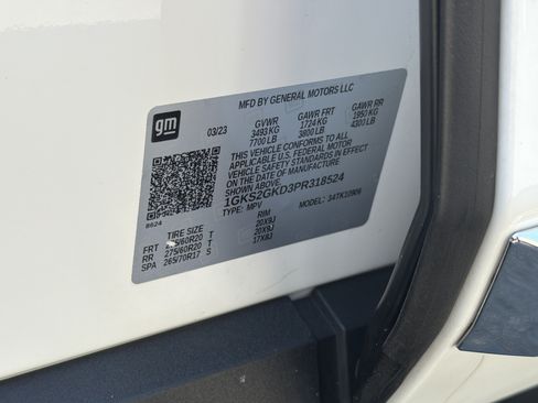 Used 2023 GMC Yukon XL SLT w/ SLT Luxury Package AWD/4WD image 37