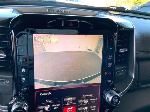 Used 2019 RAM 1500 Laramie image 29