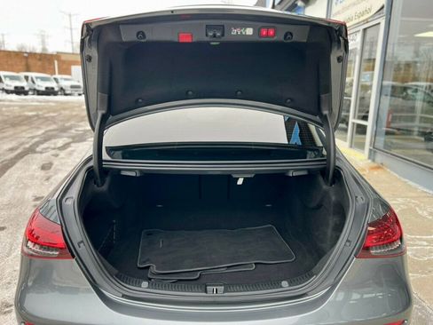 Used 2023 Mercedes-Benz E 350 4MATIC Sedan image 8