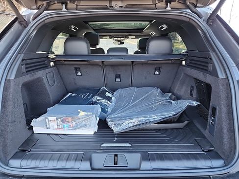 Certified 2025 Land Rover Range Rover Sport image 13