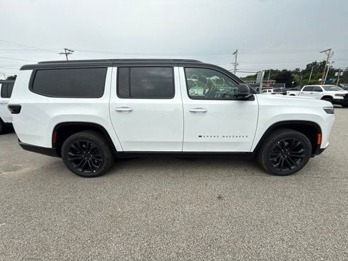 New 2026 Jeep Grand Wagoneer L Summit AWD/4WD image 6
