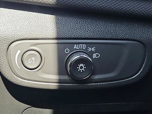 Certified 2024 Chevrolet TrailBlazer ACTIV w/ Convenience Package FWD image 17