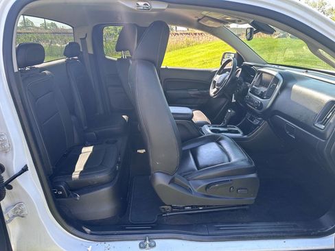 Used 2015 Chevrolet Colorado LT w/ Luxury Package RWD image 9
