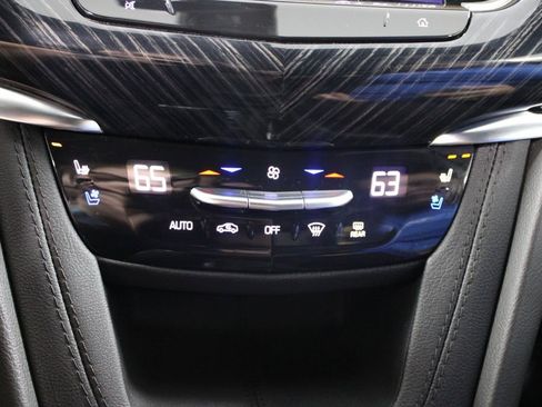 Used 2025 Cadillac XT6 Premium Luxury image 50