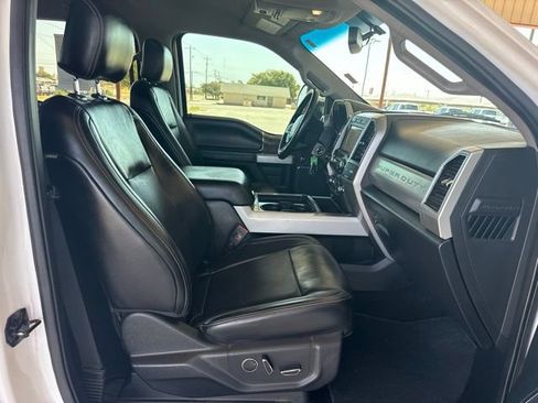 Used 2019 Ford F250 Lariat w/ Chrome Package AWD/4WD image 12