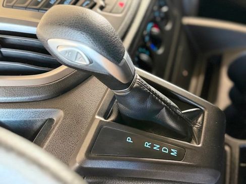 Used 2015 Ford Transit 150 XLT image 30