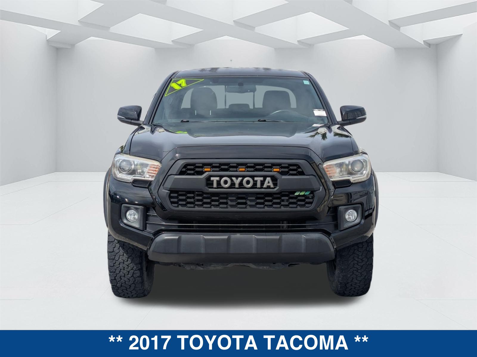 Used 2017 Toyota Tacoma TRD Off-Road w/ Tow Package (A/T) AWD/4WD image 9