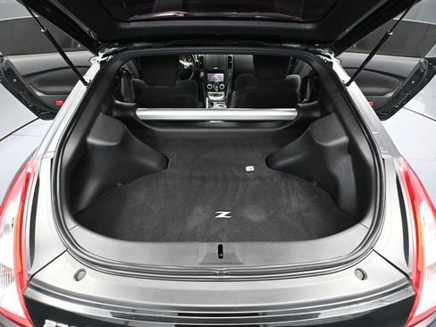 Used 2016 Nissan 370Z Coupe image 30