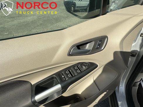 Used 2018 Ford Transit Connect XLT image 21