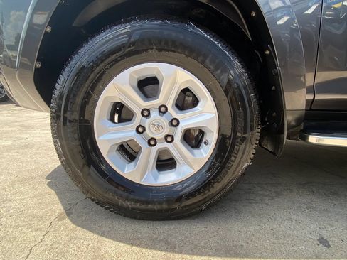 Used 2016 Toyota 4Runner SR5 Premium RWD image 17