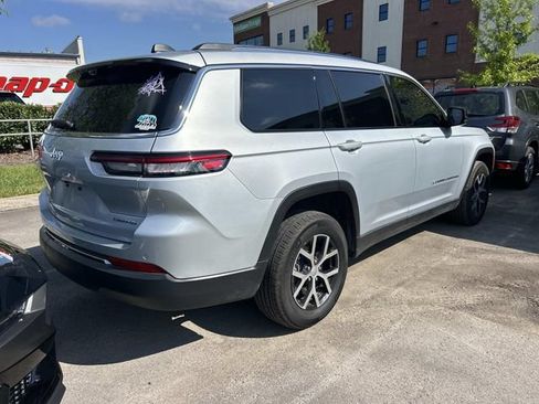 Used 2024 Jeep Grand Cherokee L Limited w/ Luxury Tech Group II AWD/4WD image 5