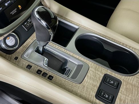 Used 2023 Nissan Murano SL w/ SL Moonroof Package image 25