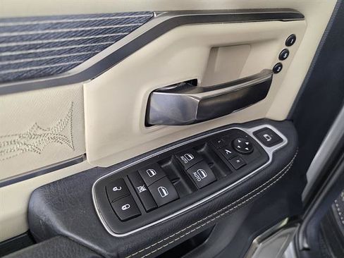 Used 2019 RAM 2500 Limited AWD/4WD image 40