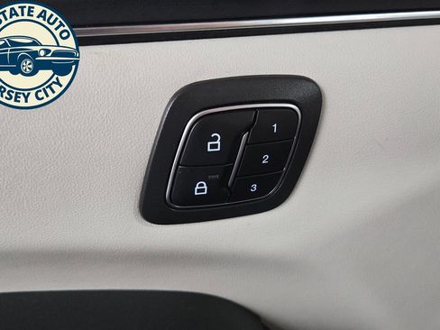 Used 2021 Ford Mustang Mach-E Premium AWD/4WD image 27