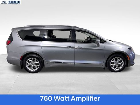Used 2019 Chrysler Pacifica Touring-L Plus w/ Advanced Safetytec Group FWD image 6