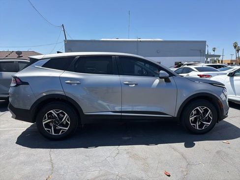 Used 2023 Kia Sportage LX AWD/4WD image 4