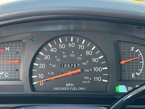 Used 2000 Toyota Tacoma Base image 22